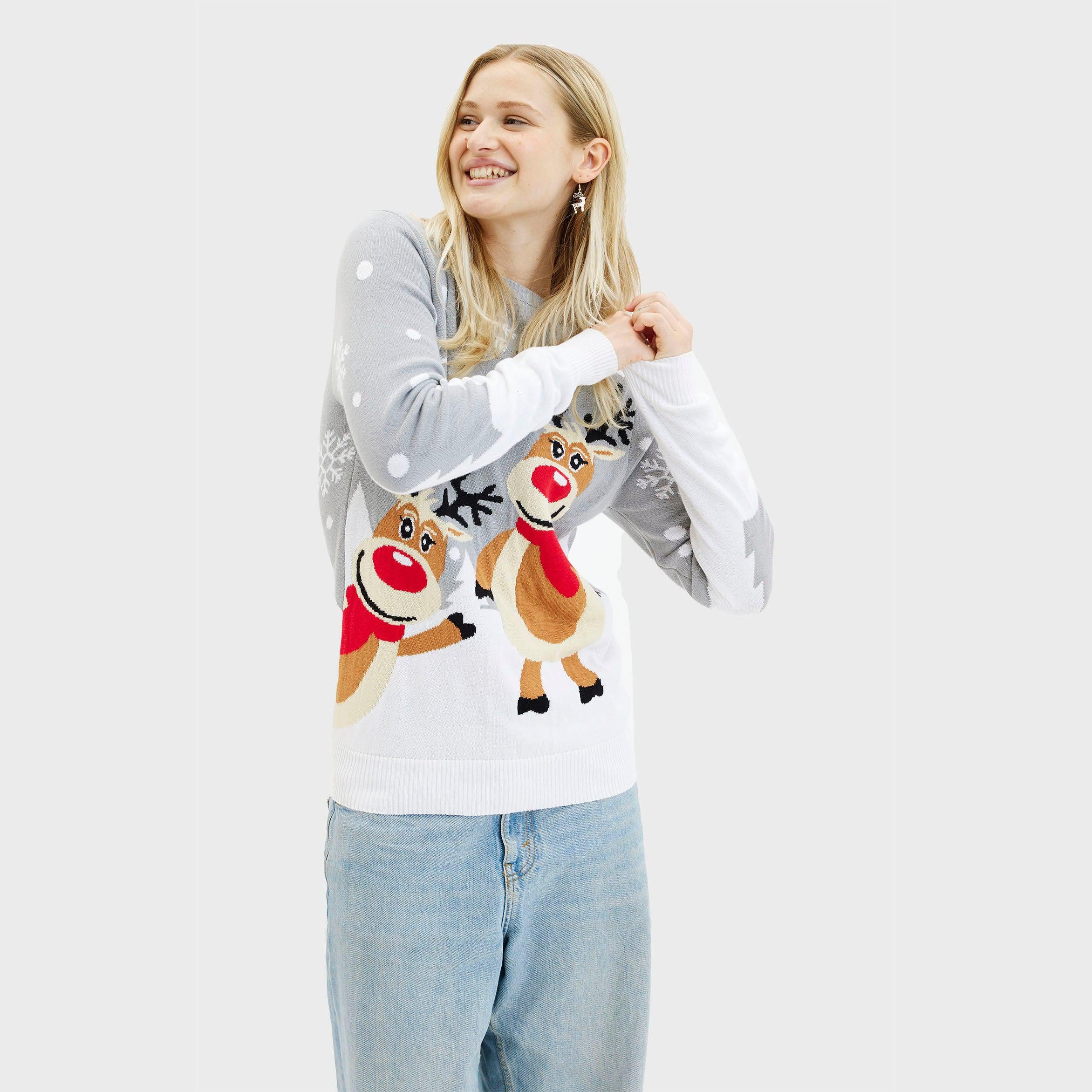 Grauer Weihnachtspullover Damen mit fröhlichem Rentier-Design aus Baumwolle, nachhaltig und gemütlich.